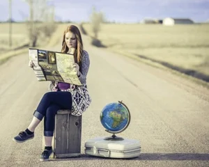 Map showing global destinations offering free walking tours with local guides